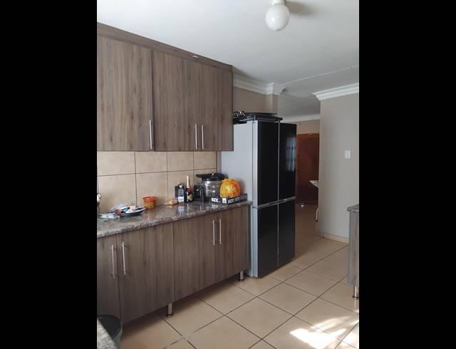 3 BEDROOM HOUSE FOR SALE IN BARBERTON